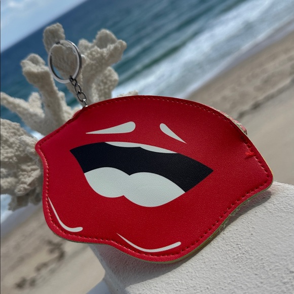 NWOT KEY CHAIN PURSE CHARM Red Voluptuous 
Lips - Picture 3 of 5